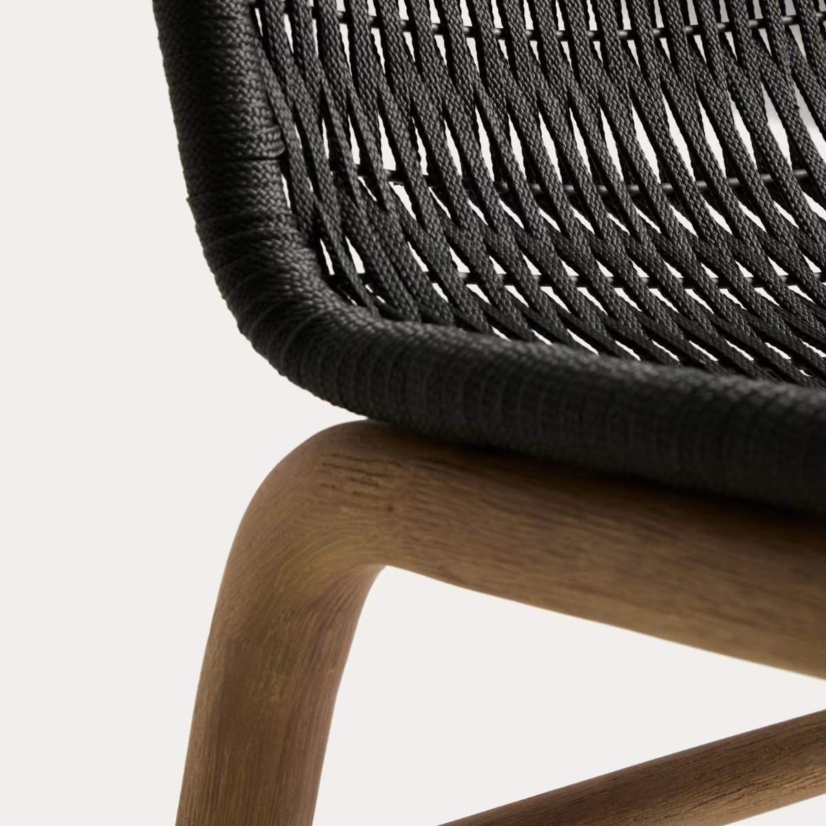 Kave Home Alipa chair in FSC 100% solid acacia wood and ecru rope cord
