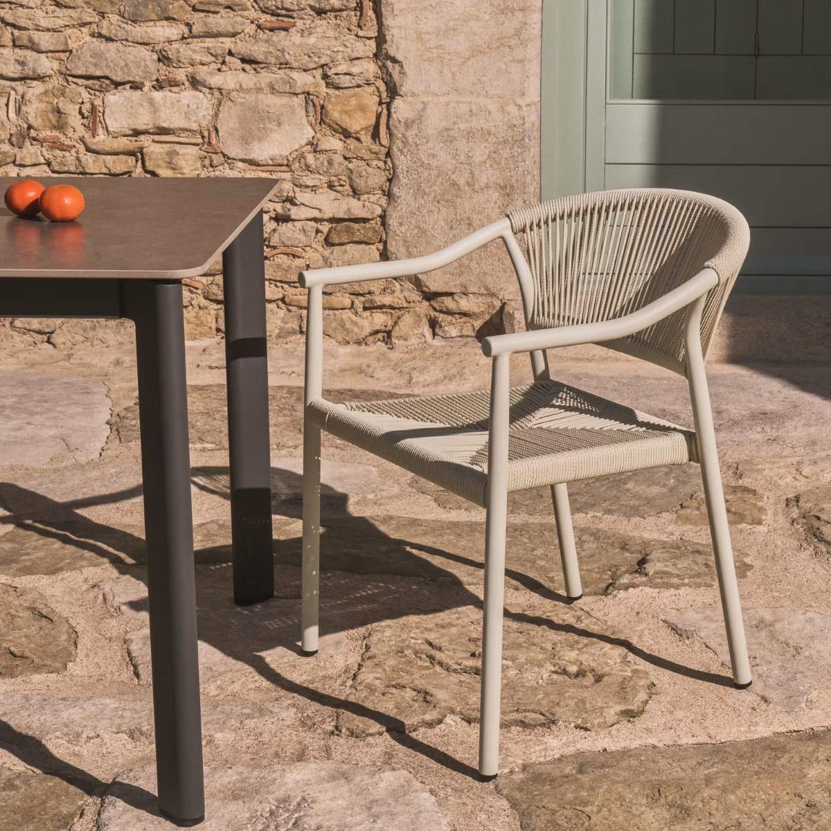 Kave Home Anafi table in sintered stone and graphite aluminium 180 x 90cm