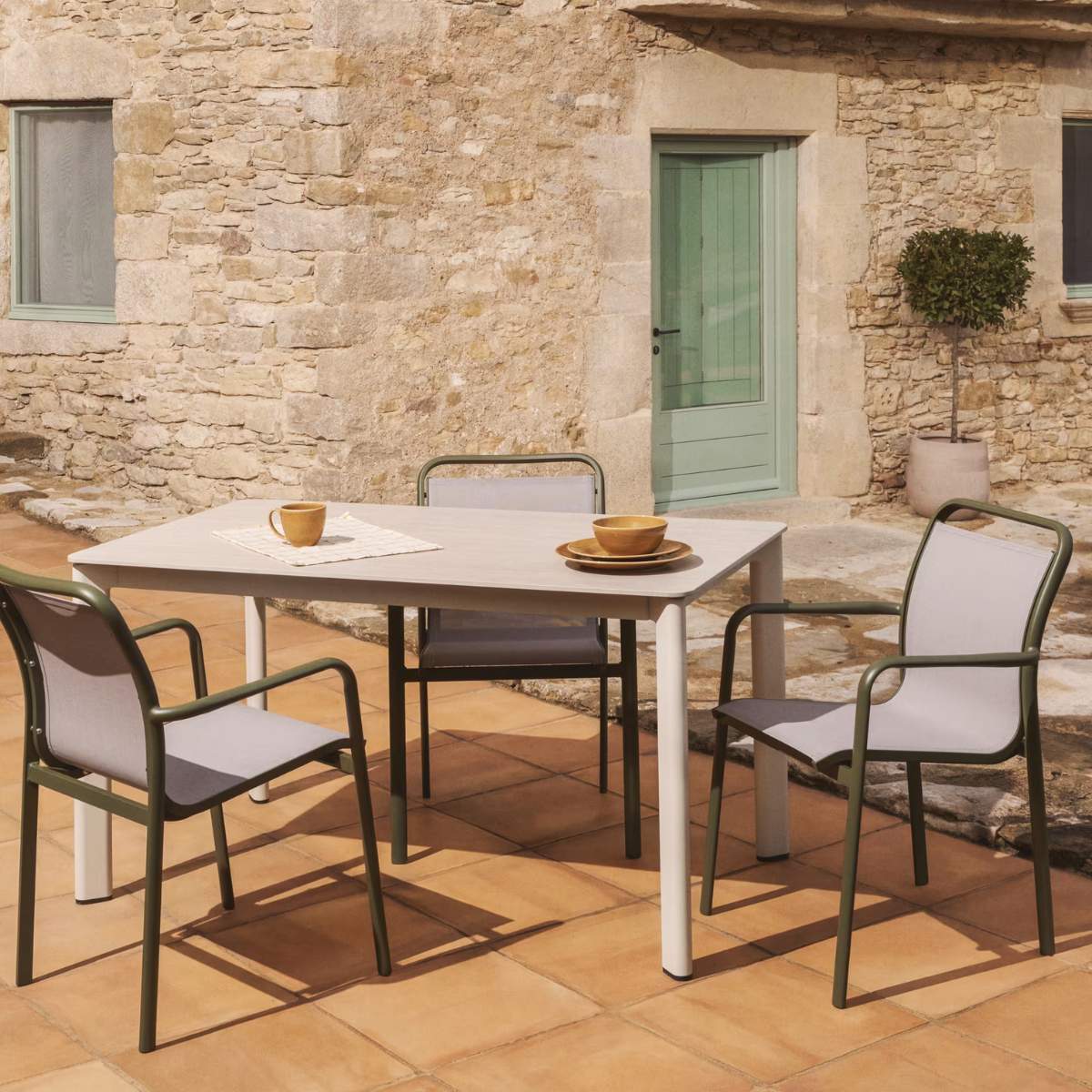 Kave Home Anafi table in sintered stone and graphite aluminium 180 x 90cm