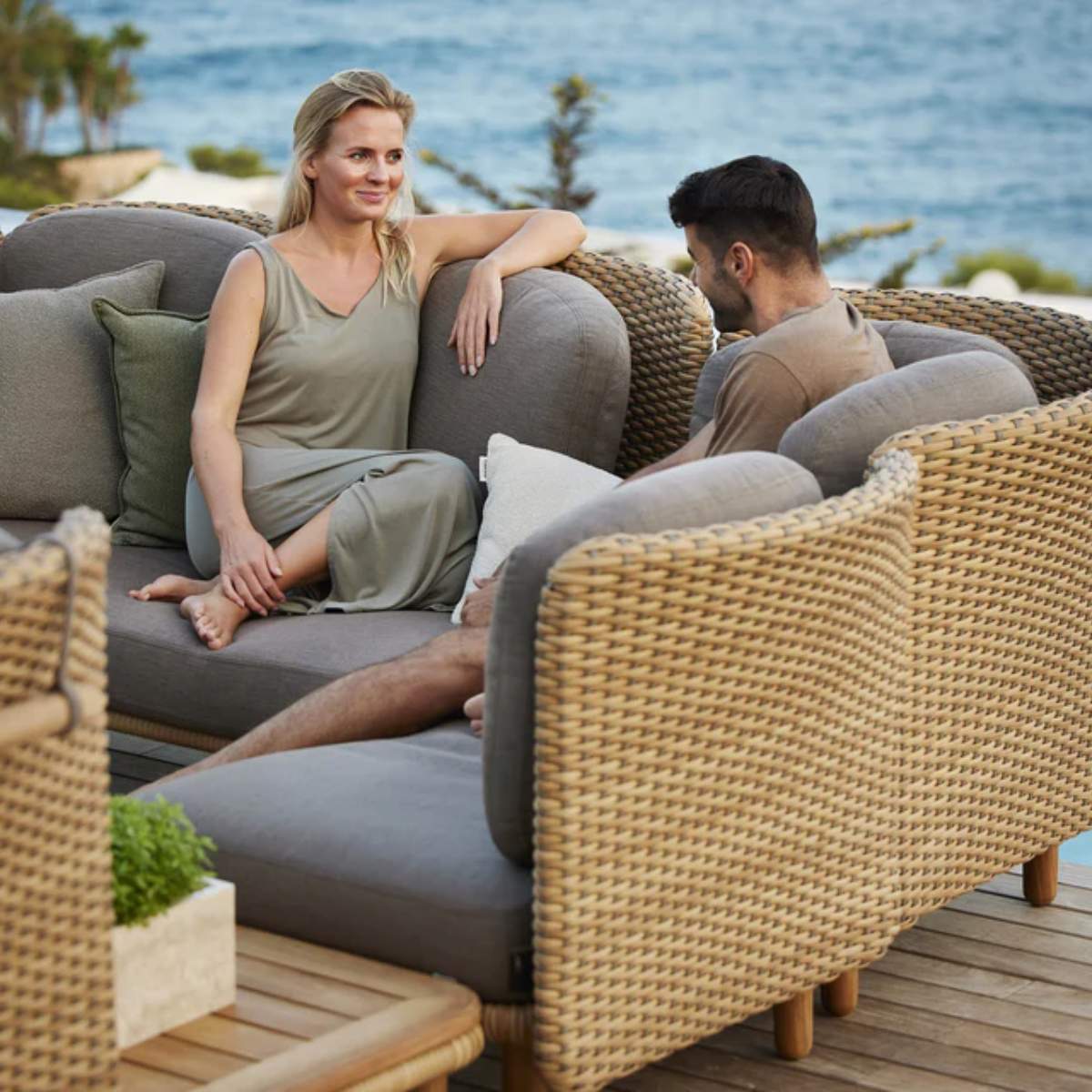 Cane-line Arch 3-Seater Sofa w/ Low Arm/Backrest & Chaise Lounge