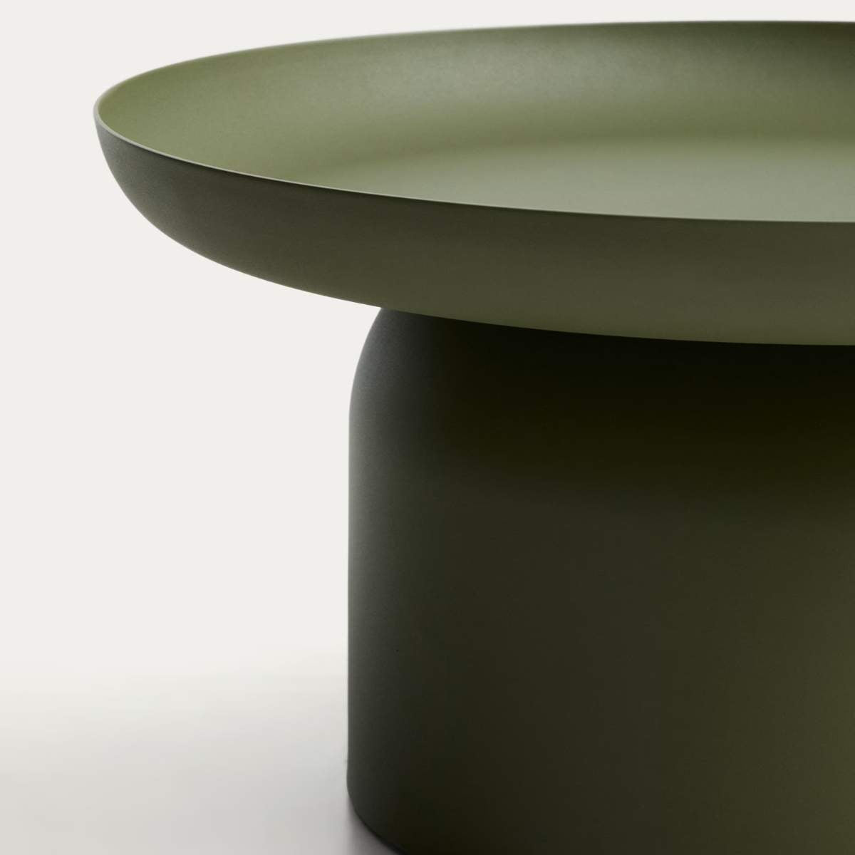 Kave Home Arcola coffee table in ecru aluminium Ø70cm