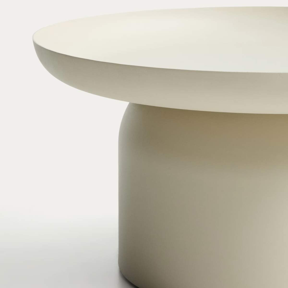 Kave Home Arcola coffee table in ecru aluminium Ø70cm