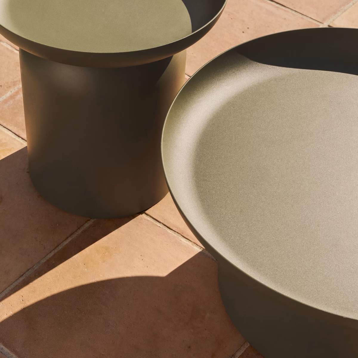 Kave Home Arcola side table in brown aluminium Ø45cm