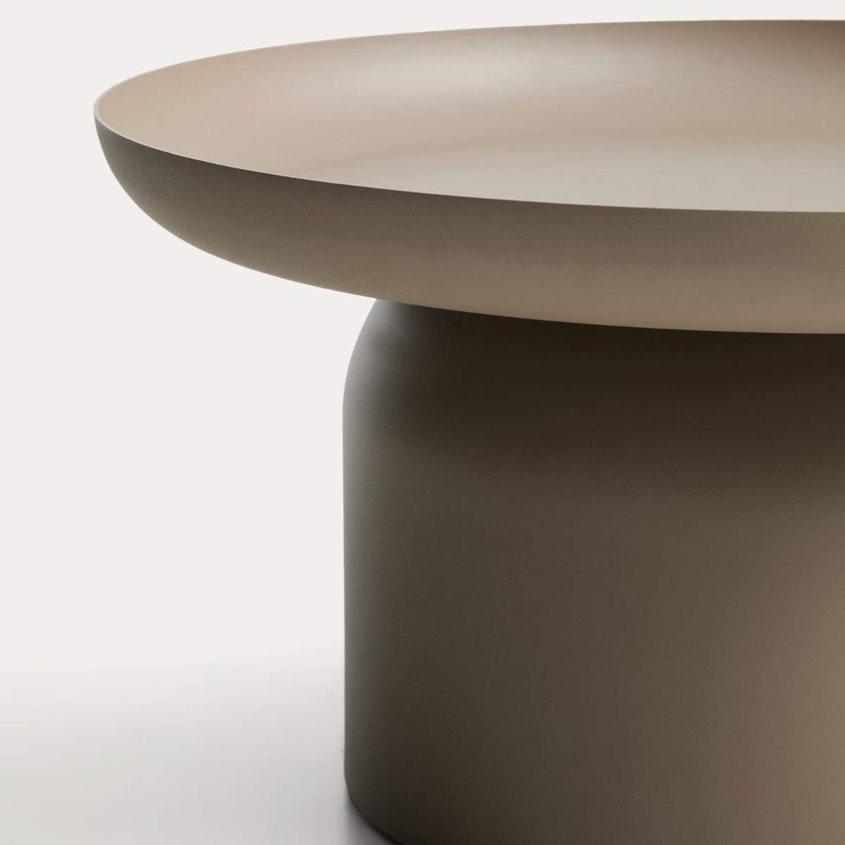 Kave Home Arcola coffee table in ecru aluminium Ø70cm