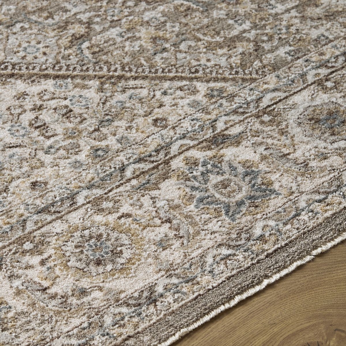 Surya Livabliss Arda Vintage Traditional Rug