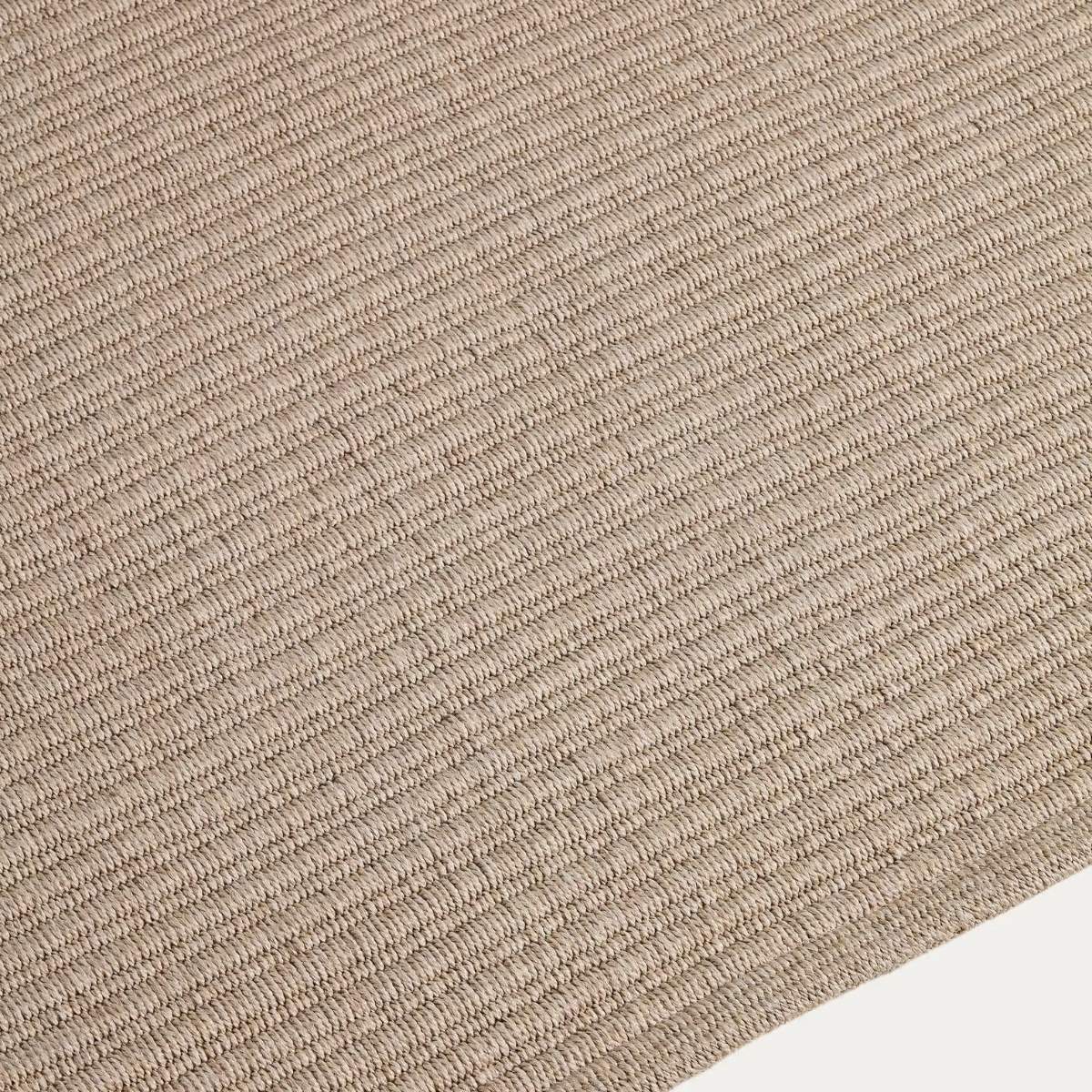 Kave Home Ardelia green and beige synthetic fibre rug 160 x 230cm.