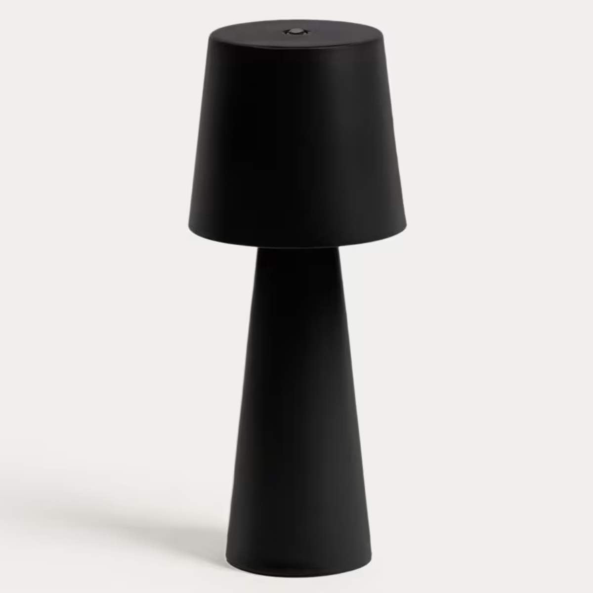Kave Home Arenys small table lamp in metal with a shiny silver finish