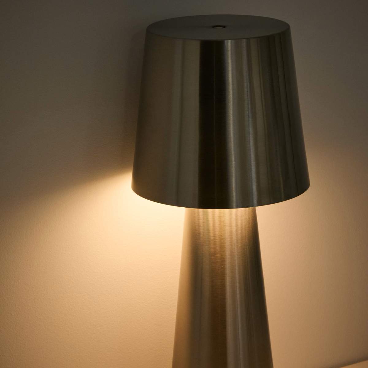 Kave Home Arenys large table lamp in metal with a shiny silver finish