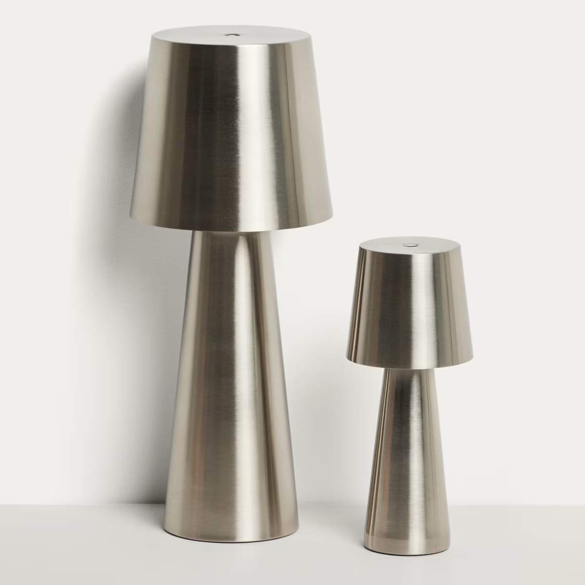 Kave Home Arenys large table lamp in metal with a shiny silver finish