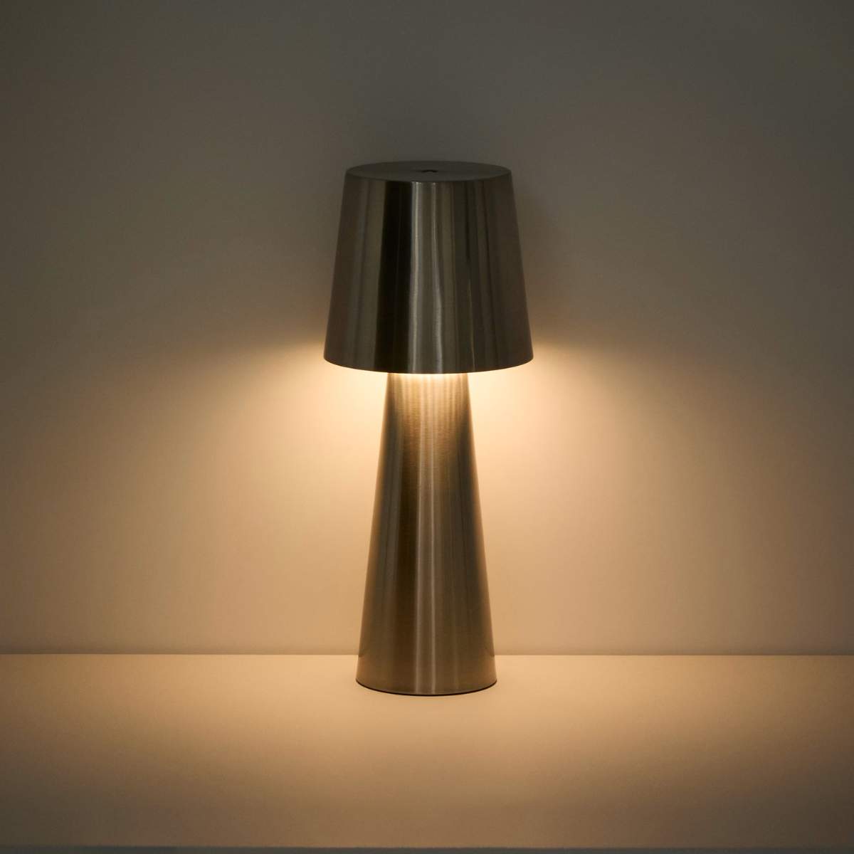 Kave Home Arenys large table lamp in metal with a shiny silver finish