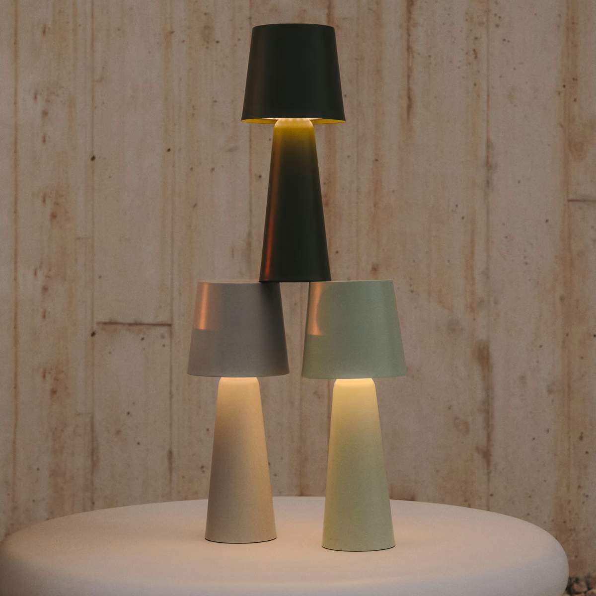 Kave Home Arenys large table lamp in metal with a shiny silver finish