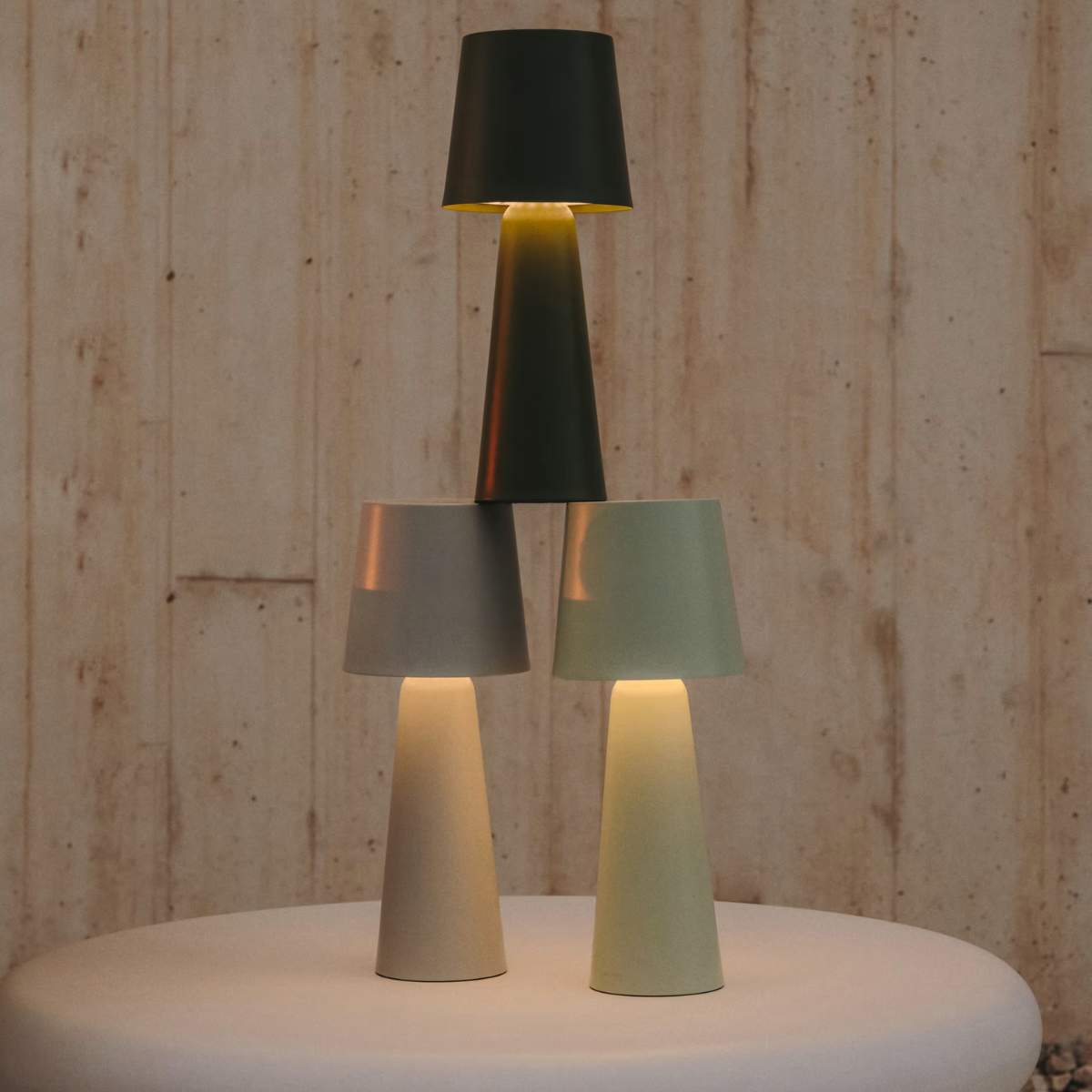 Kave Home Arenys large table lamp in metal with a shiny silver finish