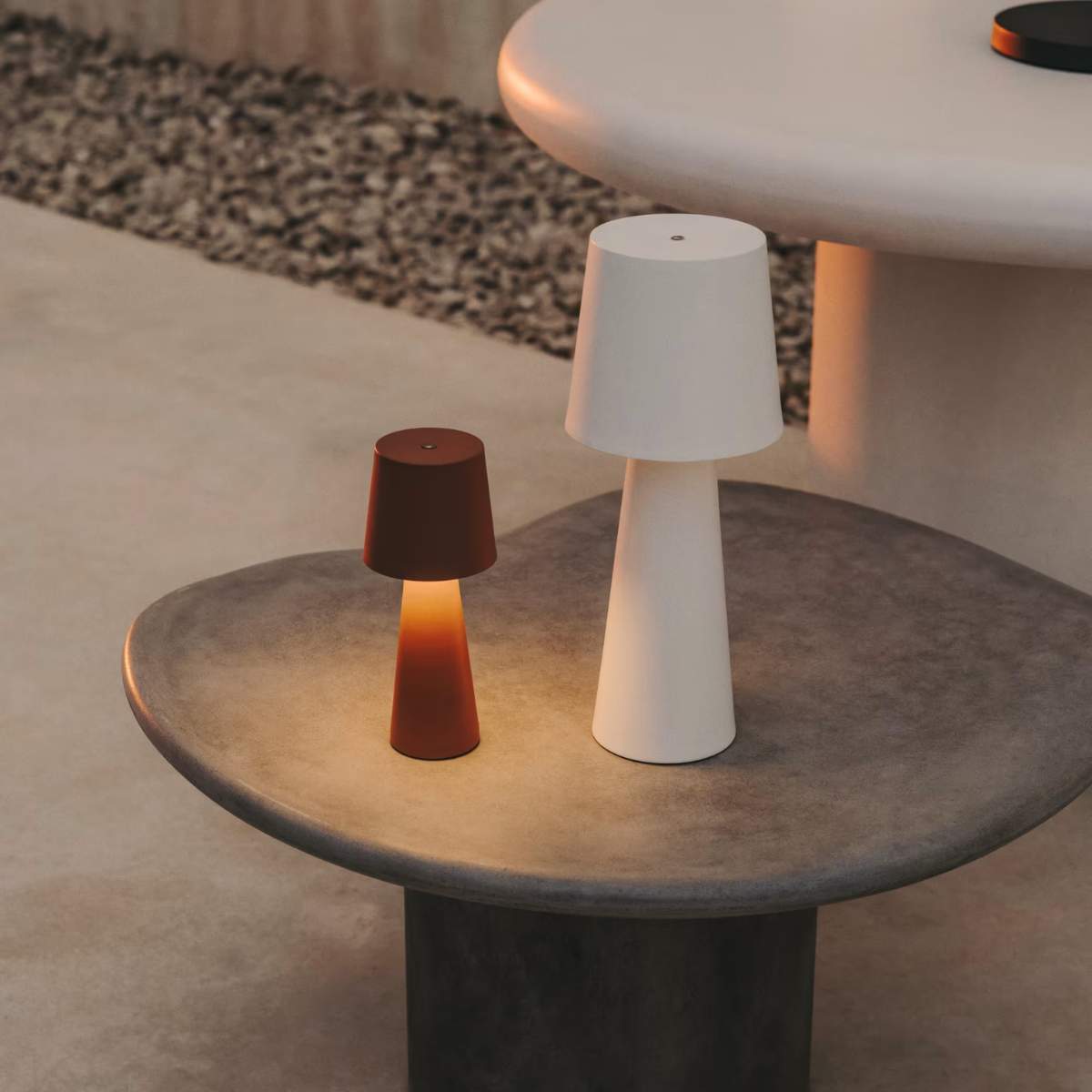 Kave Home Arenys large table lamp in metal with a shiny silver finish