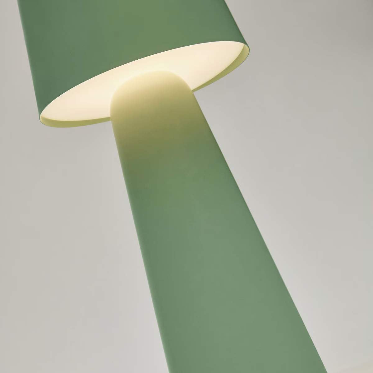 Kave Home Arenys large table lamp in metal with a shiny silver finish