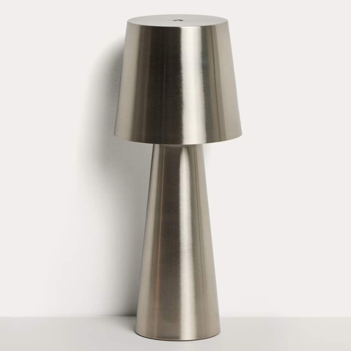 Kave Home Arenys large table lamp in metal with a shiny silver finish