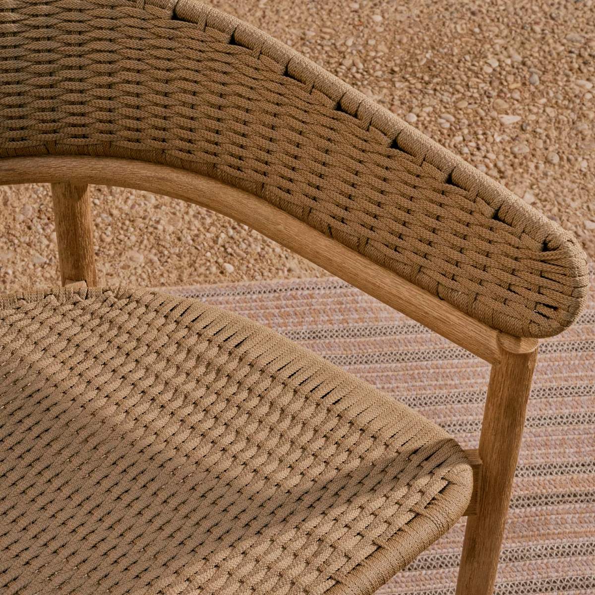 Kave Home Arinella armchair in FSC 100% solid acacia wood with natural finish and beige rope cord