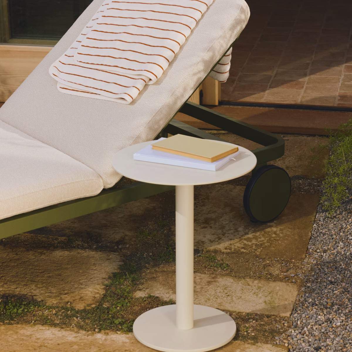 Kave Home Asinara beige aluminium side table Ø40cm