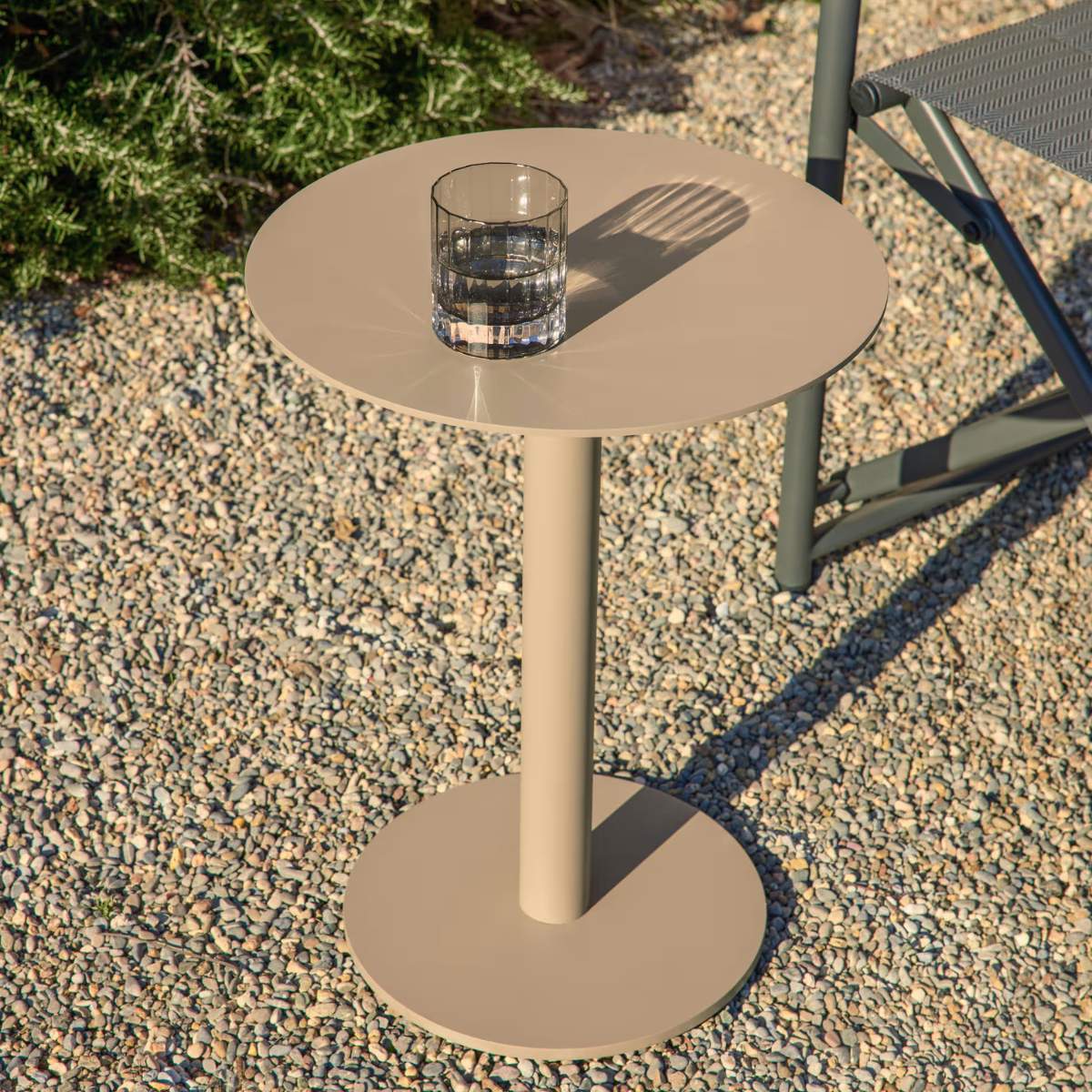 Kave Home Asinara beige aluminium side table Ø40cm