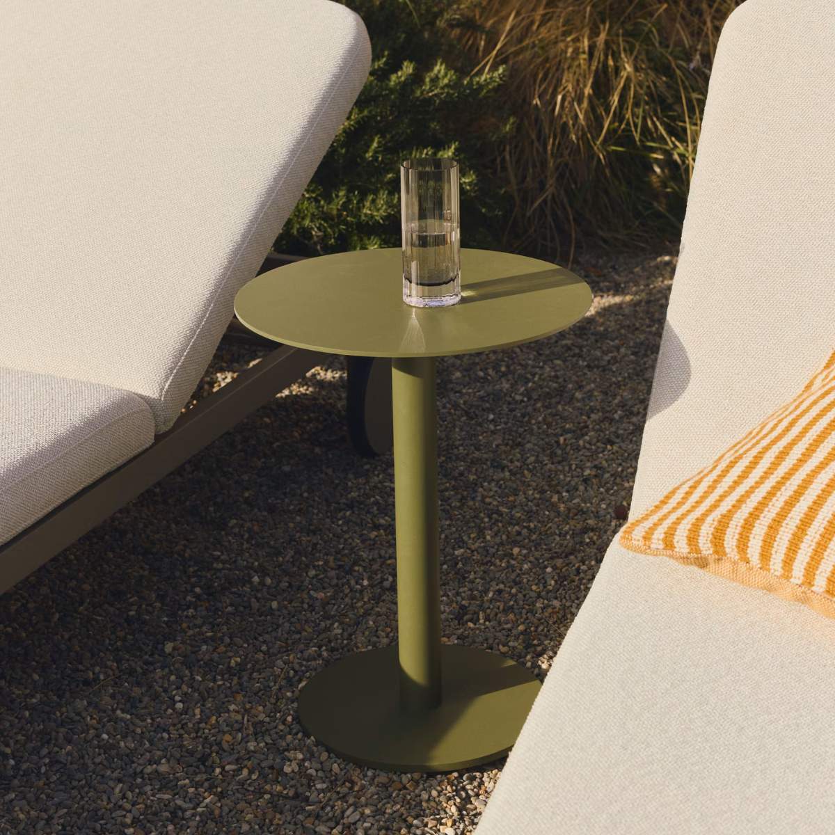Kave Home Asinara beige aluminium side table Ø40cm