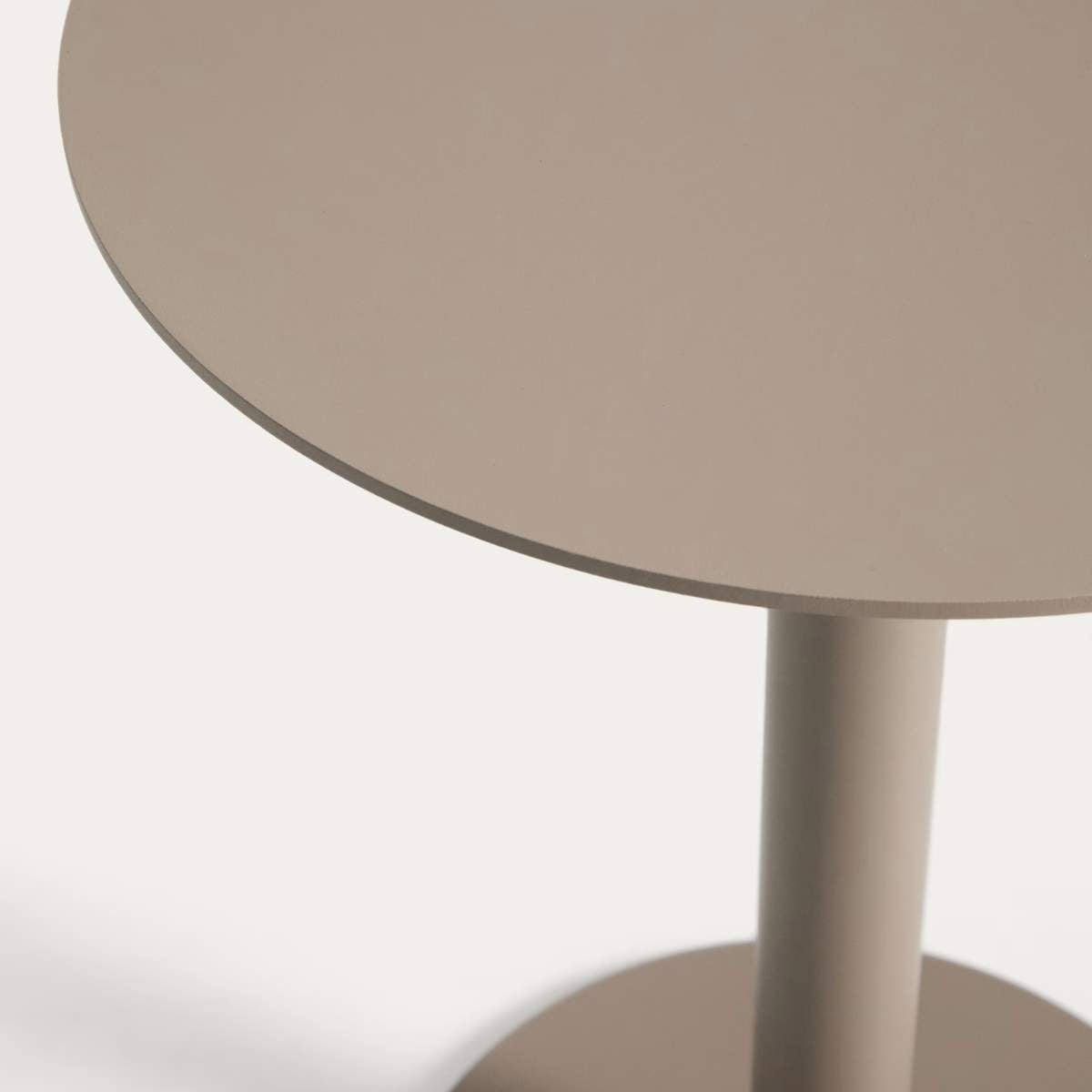 Kave Home Asinara beige aluminium side table Ø40cm