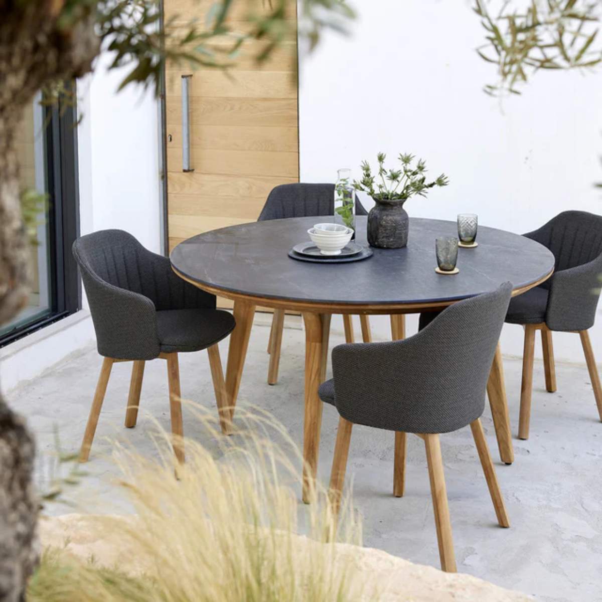 Cane-line Aspect Dining Table, Dia. 144 cm
