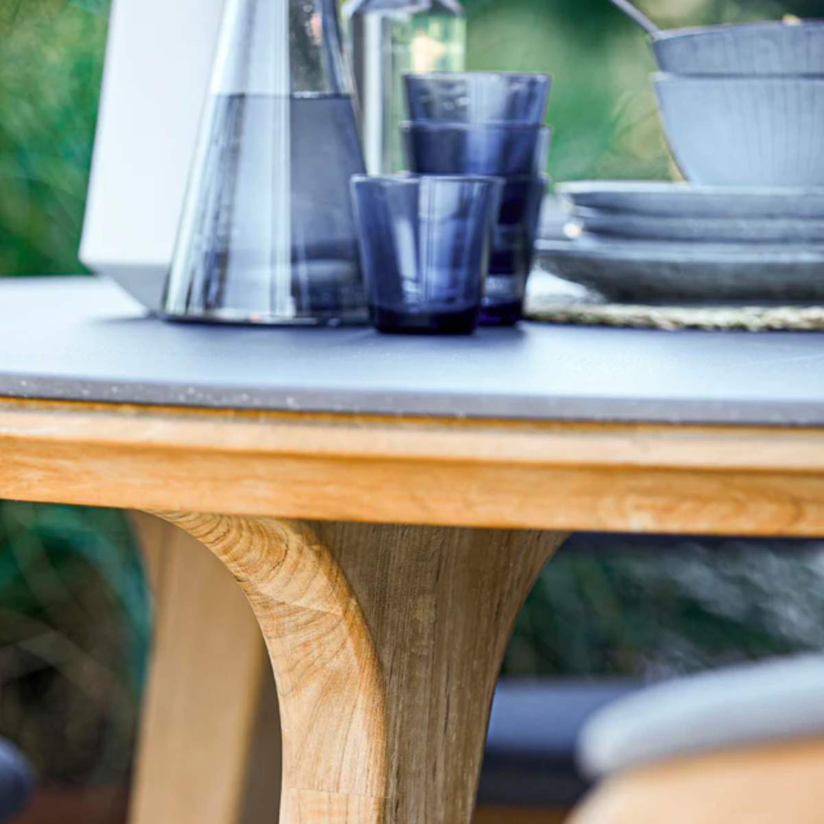 Cane-line Aspect Dining Table, Dia. 144 cm