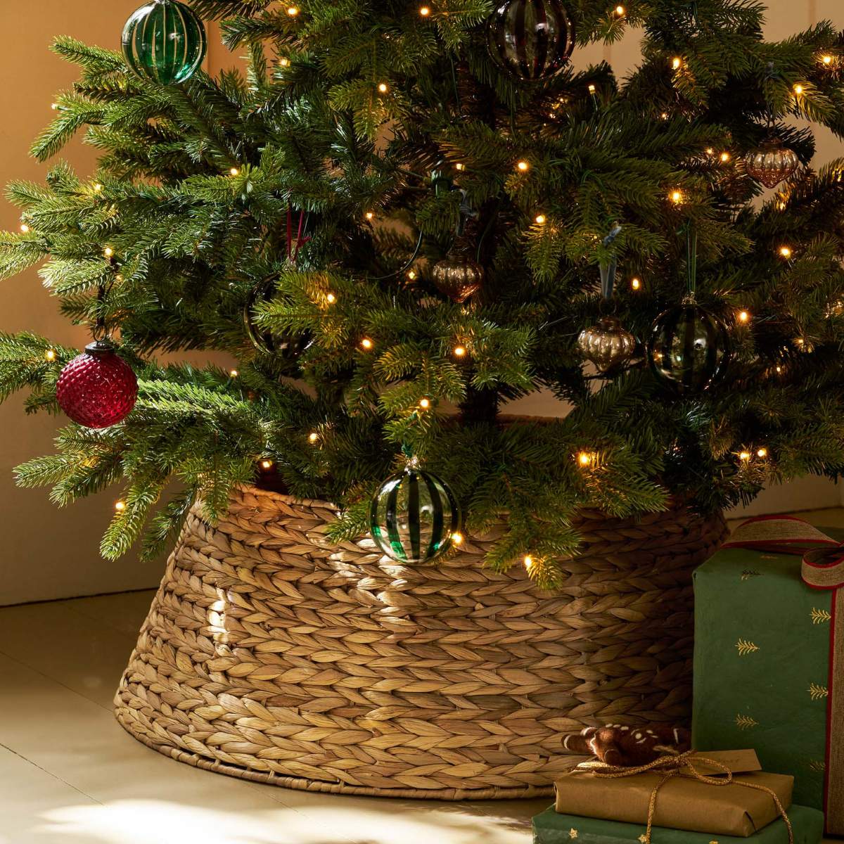 Garden Trading Aston Christmas Tree Skirt Natural 2 Parts - Pack of 2