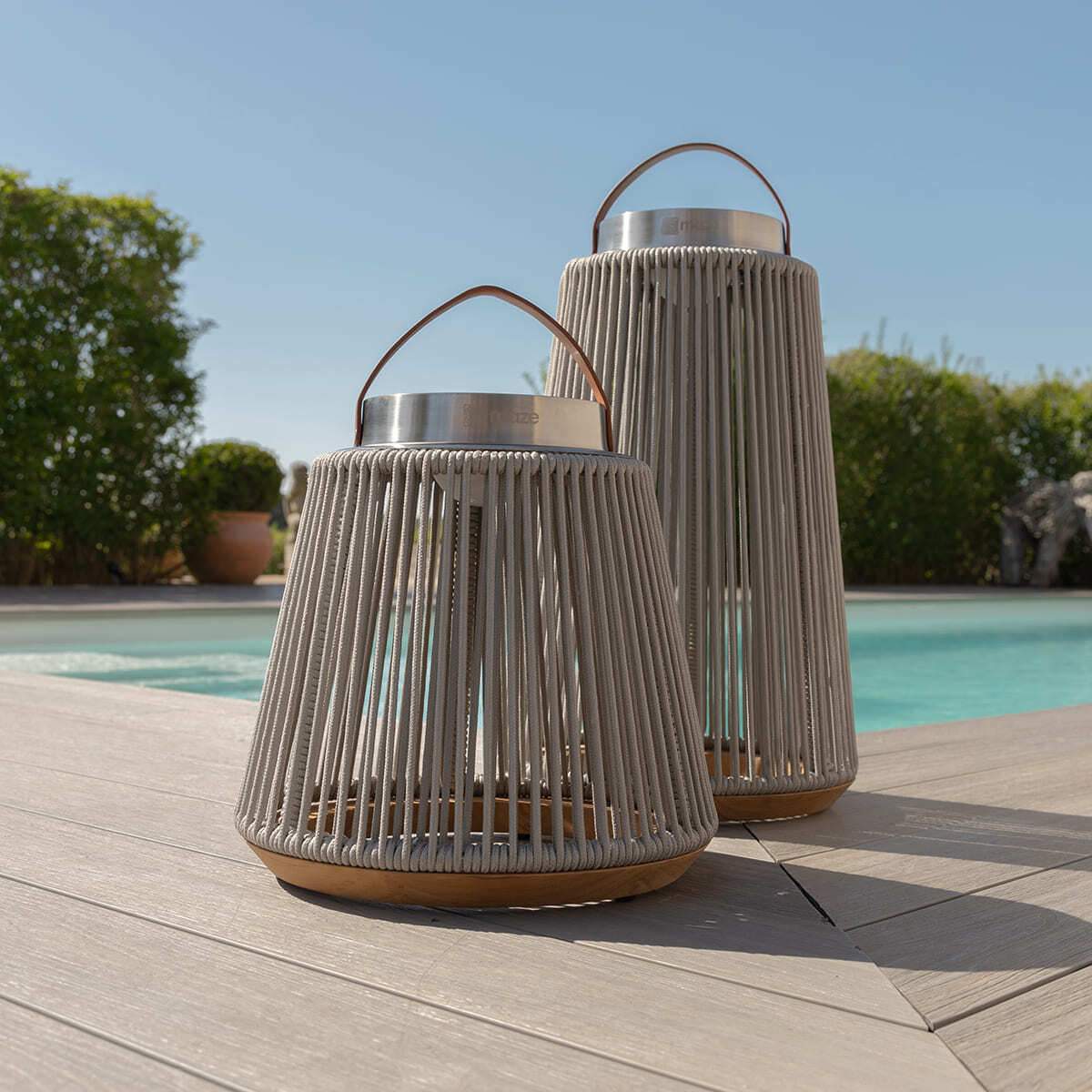 Maze - Athena Small Solar Light - Light Grey