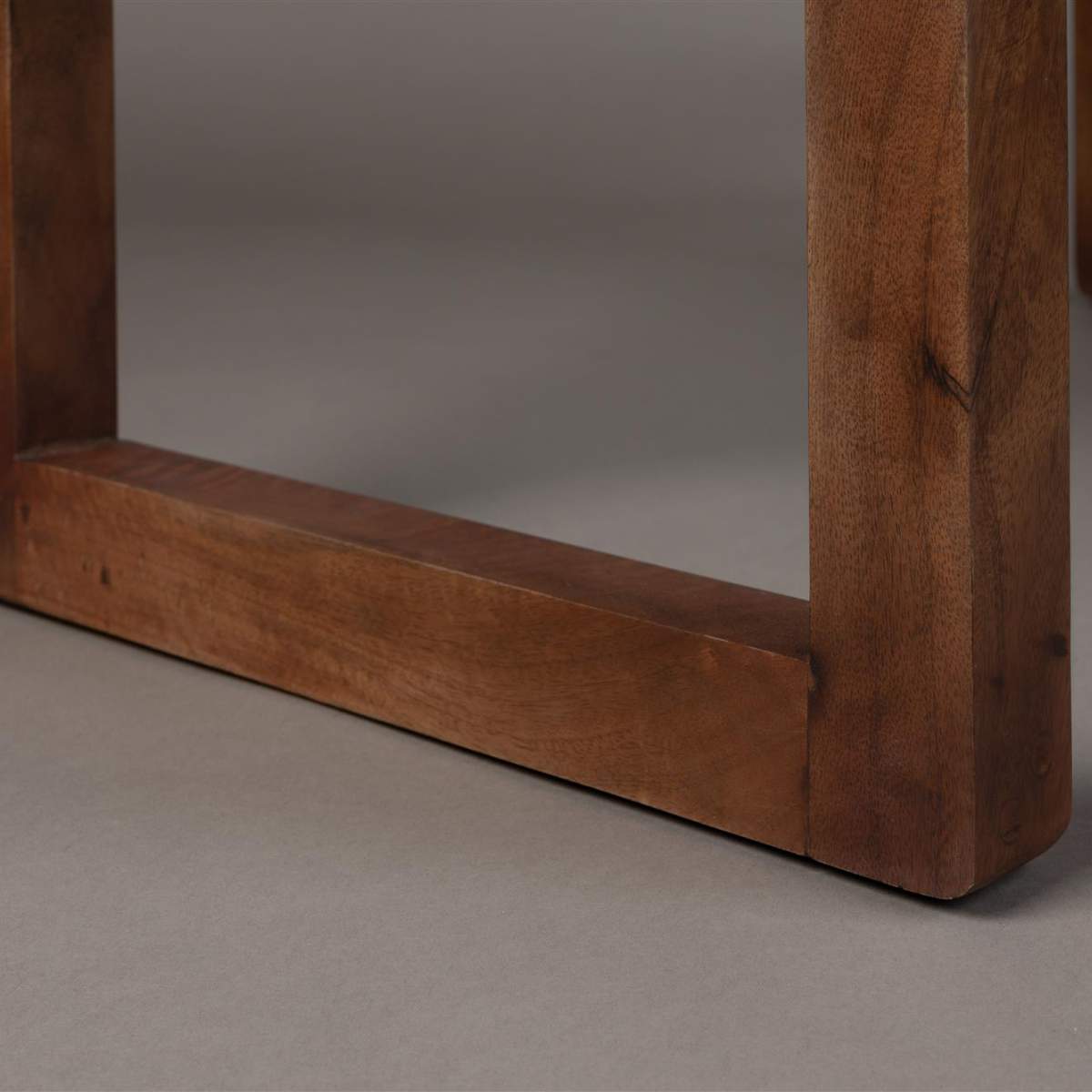 Dutch Bone Bench Jakub