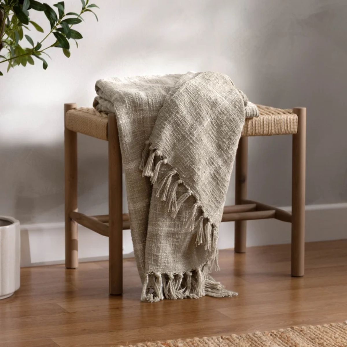 Riva Home Beni Throw