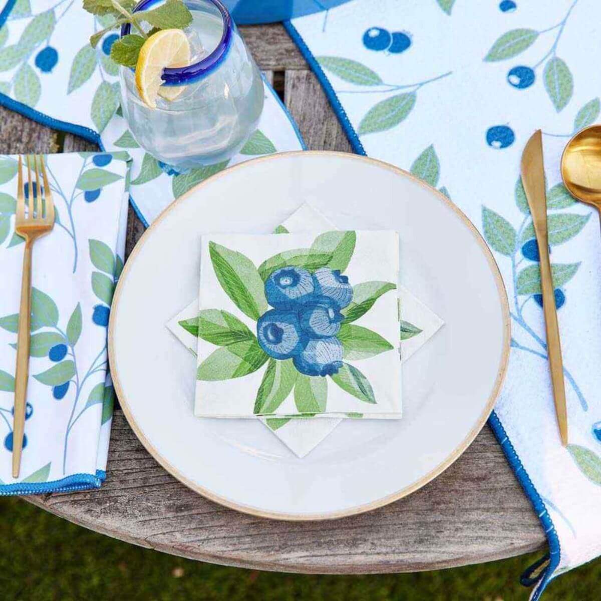 New England Trading Co. Blueberry Bunch Paper Cocktail Napkins (Pack of 20)