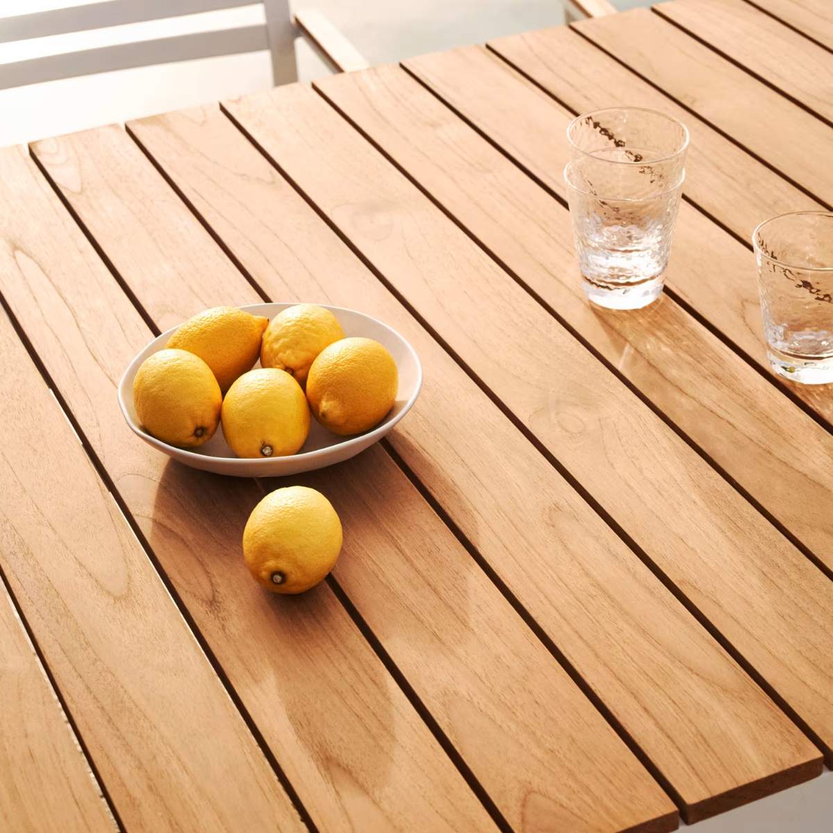 Kave Home Bona aluminium and solid teak table, 100% outdoor suitable with white finish, 160 x 90 cm