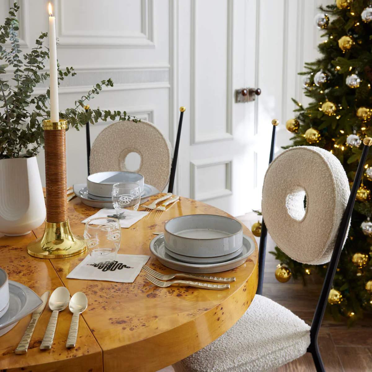 Jonathan Adler Bond Round Extension Dining Table