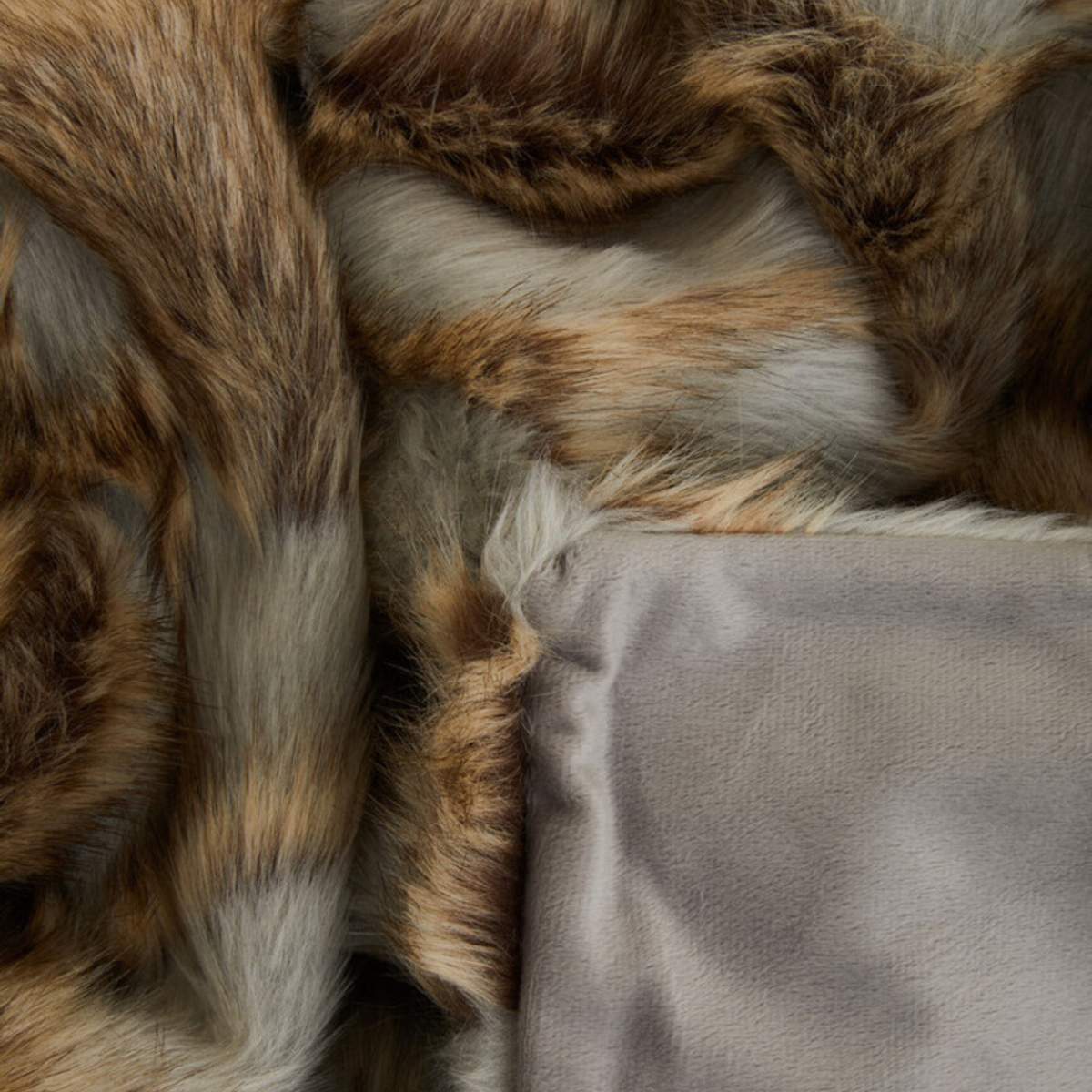 Beaumonde Home Bosie Lamina Grey And Natural Fur Throw