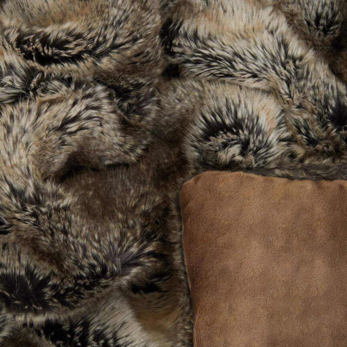 Beaumonde Home Bosie Lamina Mocha Ombre Fur Throw