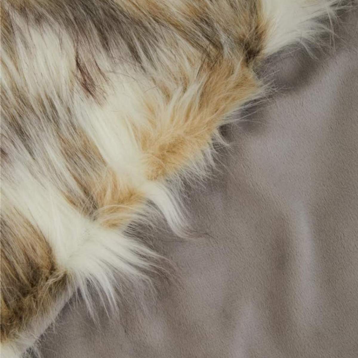 Beaumonde Home Bosie Lamina Natural Fur Throw