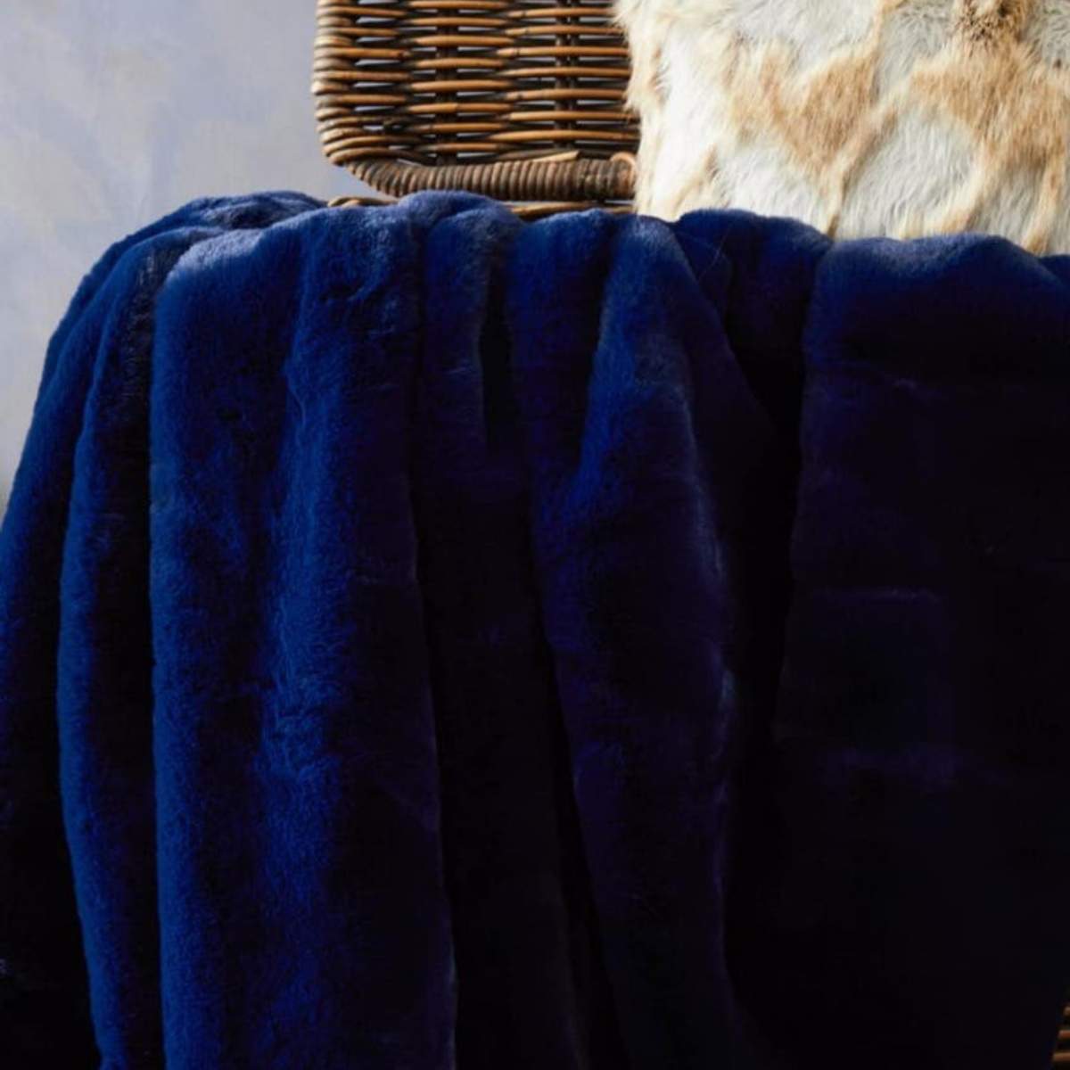 Beaumonde Home Bosie Lamina Navy Blue Throw