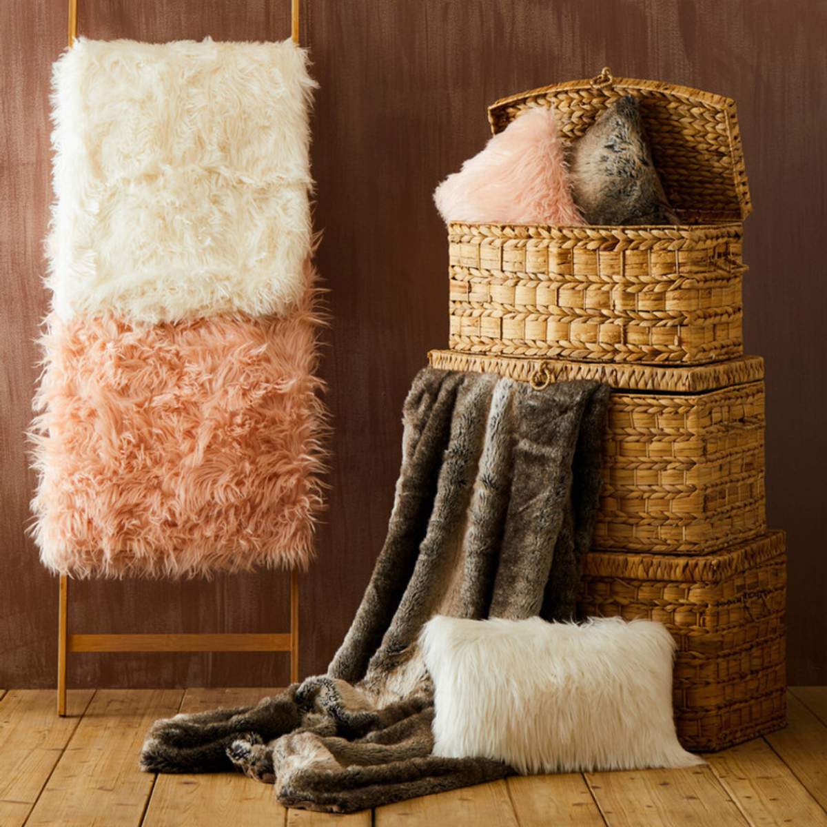 Beaumonde Home Bosie Lamina Pink Throw