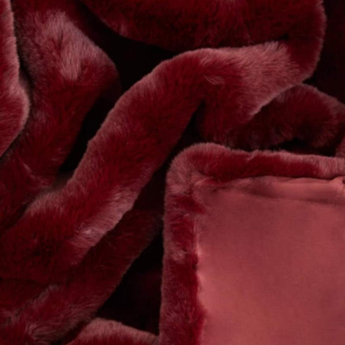 Beaumonde Home Bosie Lamina Red Wine Throw