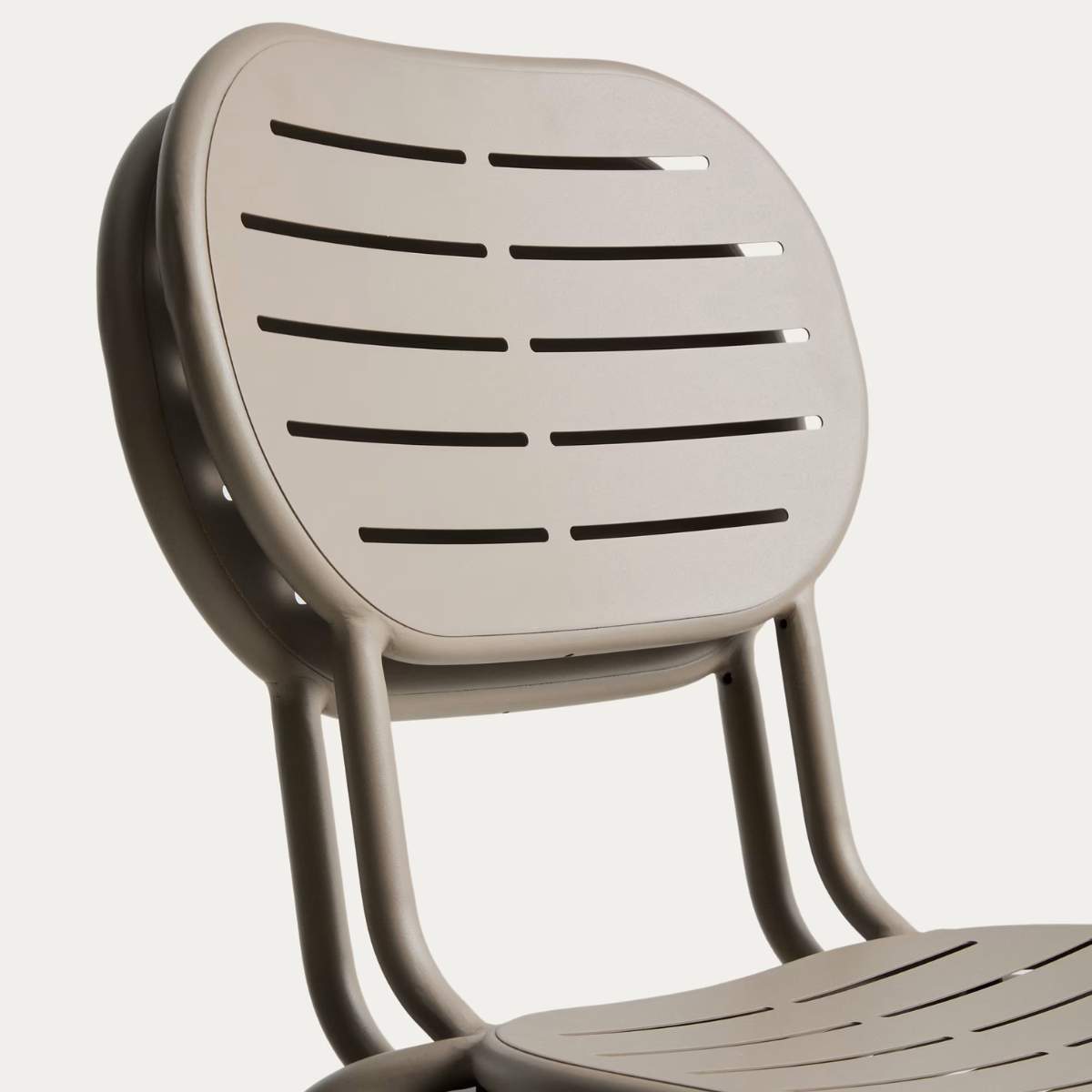 Kave Home Brai stackable outdoor chair in burgundy galvanised steel