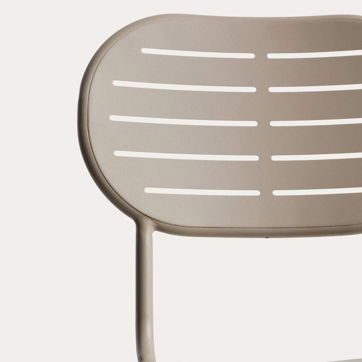Kave Home Brai stackable outdoor chair in burgundy galvanised steel