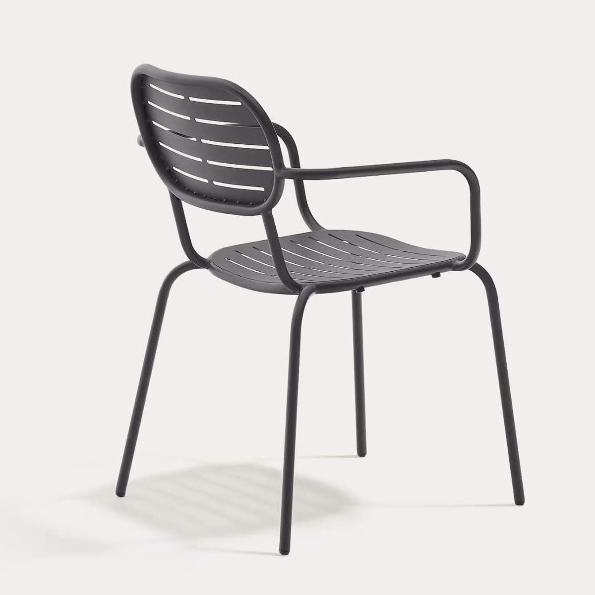 Kave Home Brai stackable outdoor chair with armrests in taupe galvanised steel