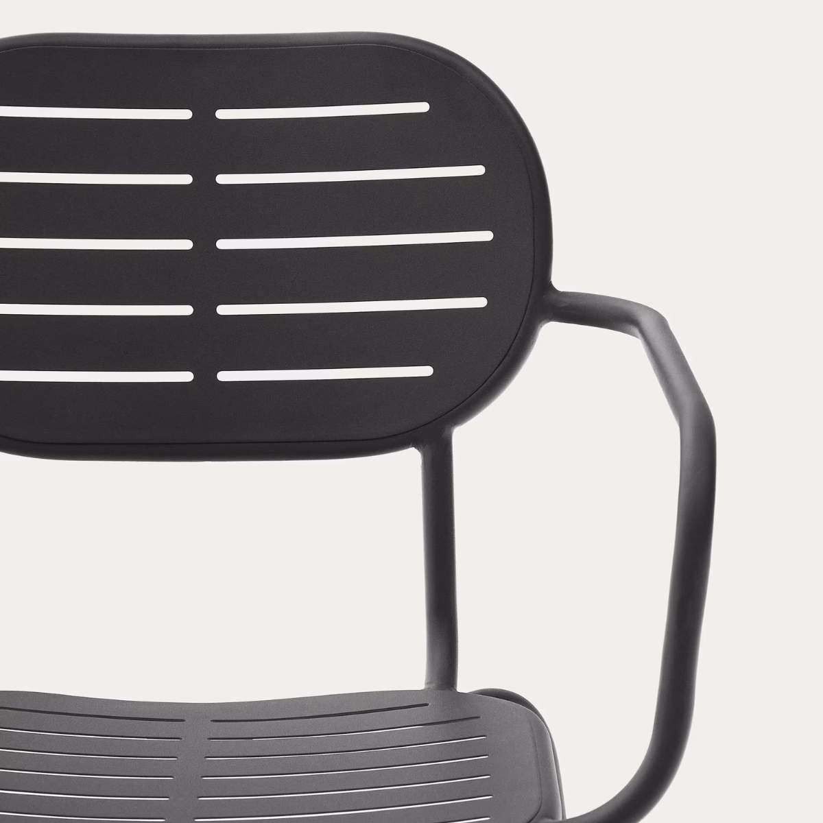 Kave Home Brai stackable outdoor chair with armrests in taupe galvanised steel