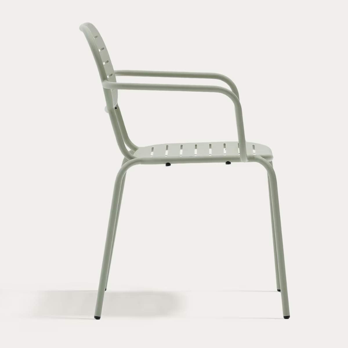 Kave Home Brai stackable outdoor chair with armrests in taupe galvanised steel