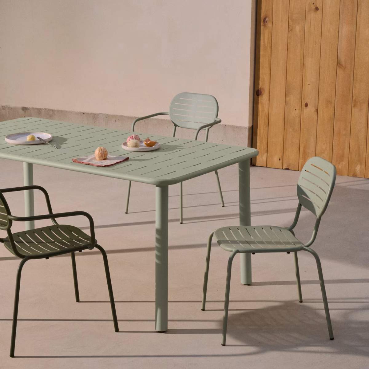 Kave Home Brai outdoor table in taupe galvanised steel 180 x 90cm