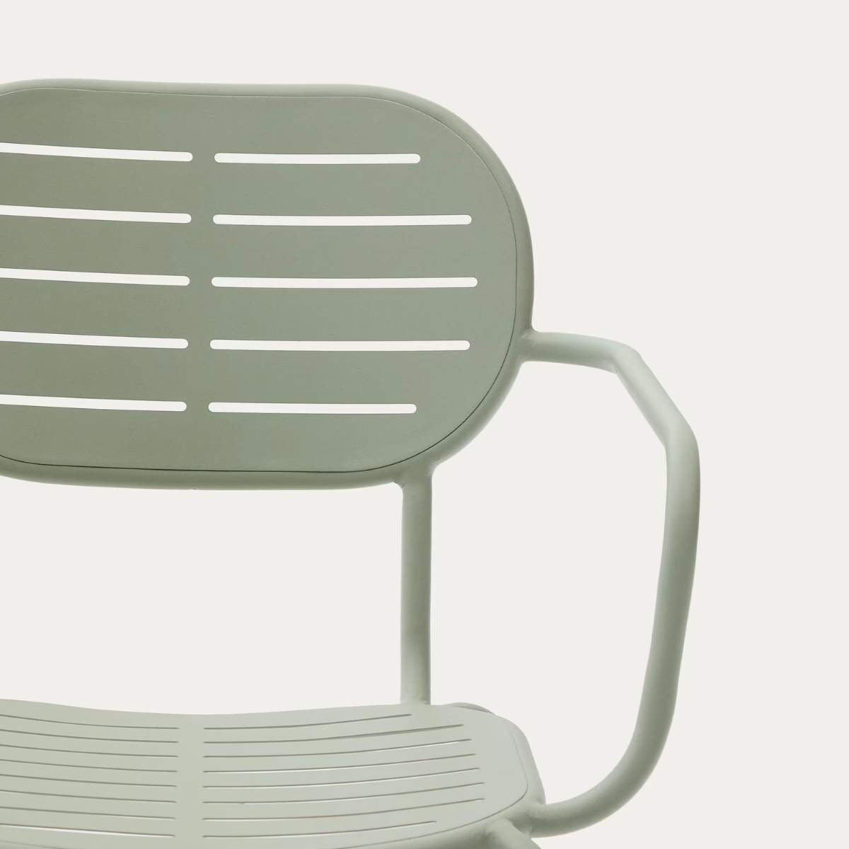 Kave Home Brai stackable outdoor chair with armrests in taupe galvanised steel
