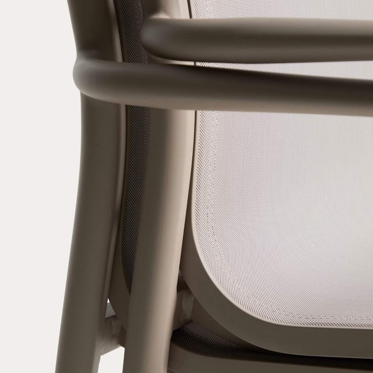 Kave Home Set with Brela extendable table in ecru aluminium and 6 Luri chairs in ecru aluminium and beige texteline 205(287)x100cm