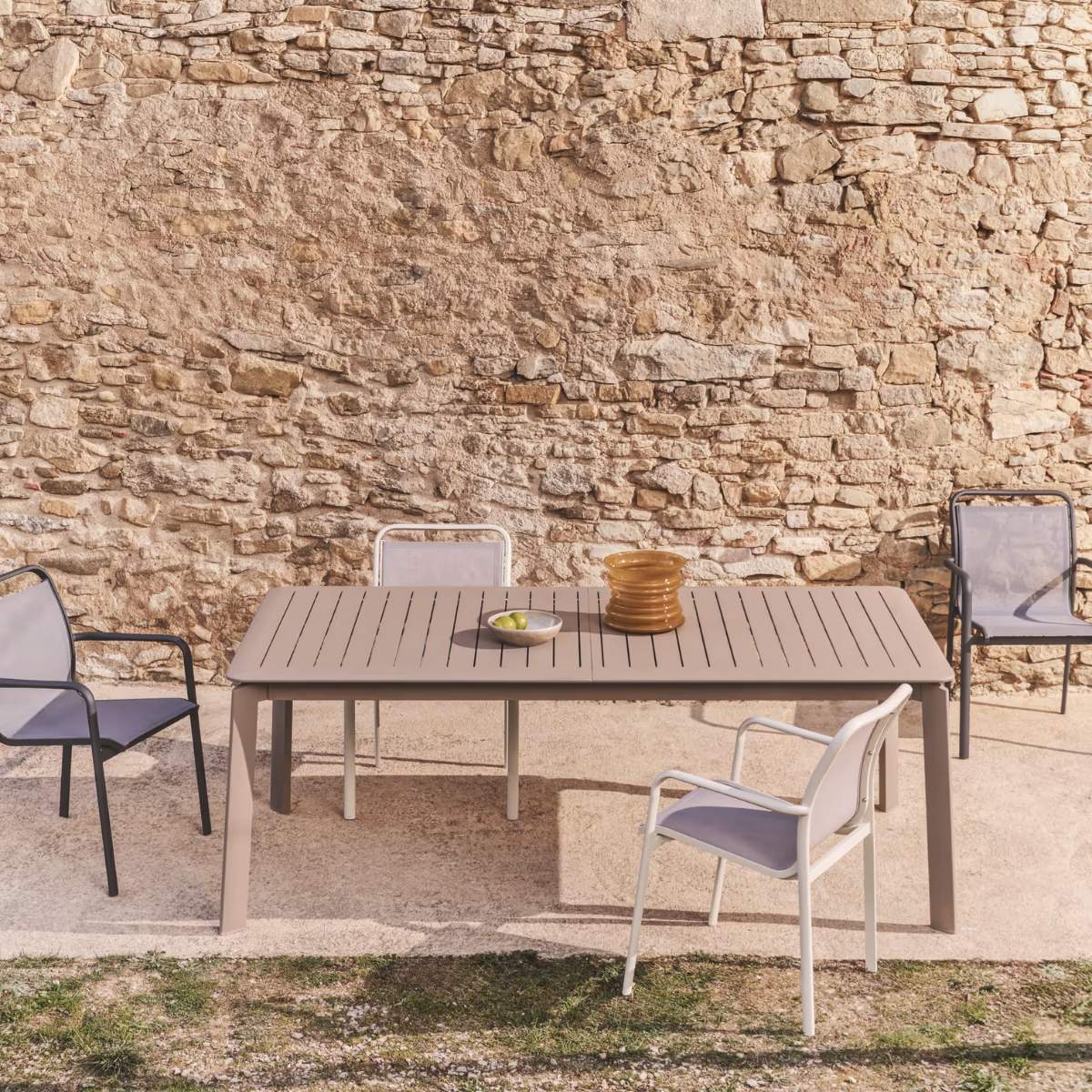 Kave Home Brela green extendable aluminium table 205(287) x 100cm