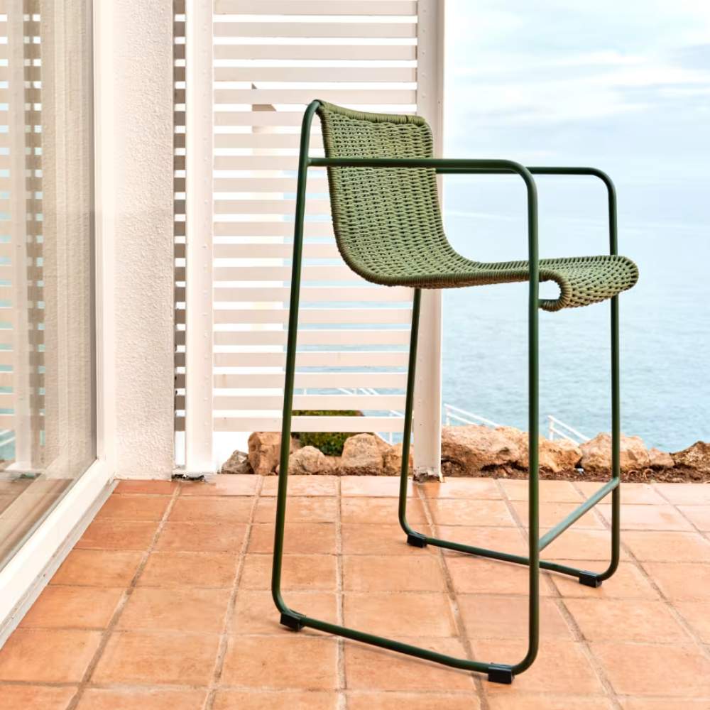Kave Home Maurina Stool – Green Galvanised Steel & Rope Cord, 64.5cm