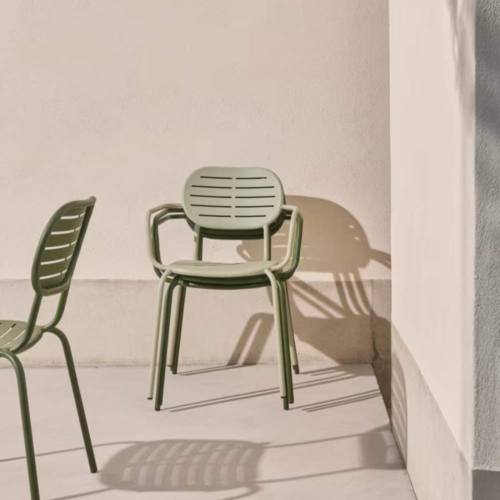 Kave Home Brai Stackable Outdoor Chair with Armrests – Turquoise Galvanised Steel
